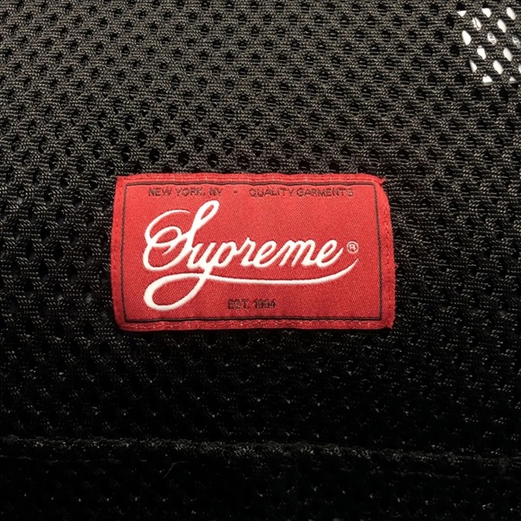 Supreme - Picture 8 of 8